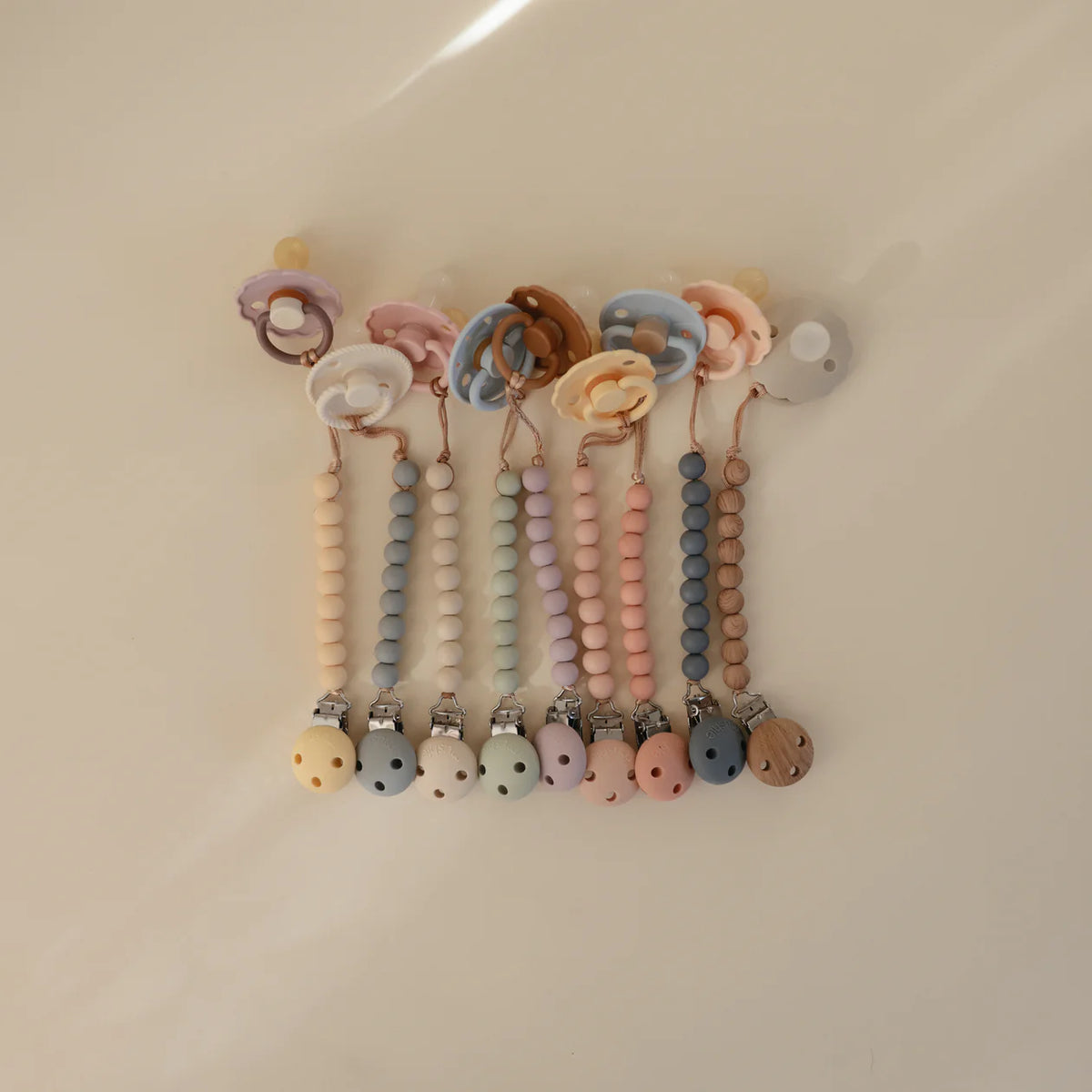 Hera Silicone Pacifier Clip | Stone – 